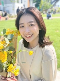 坂口 里奈 氏
