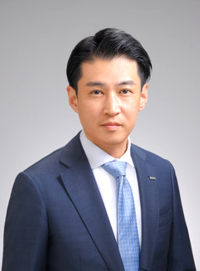宮﨑 進司 氏